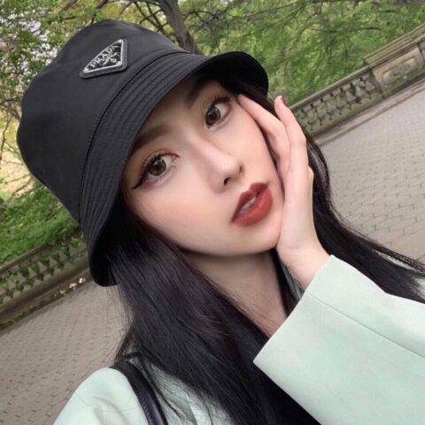 PRADA 网红渔夫帽 黑色