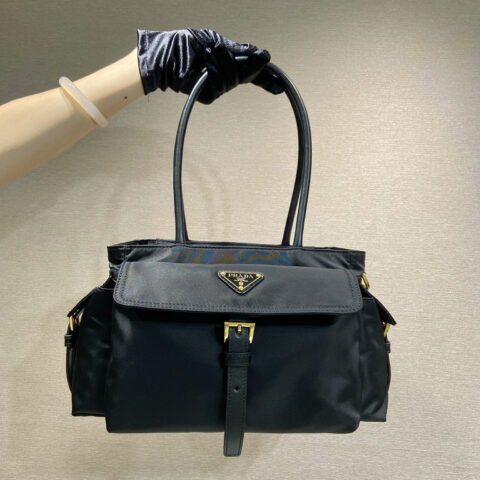 PRADA 新款手提包 1BG596