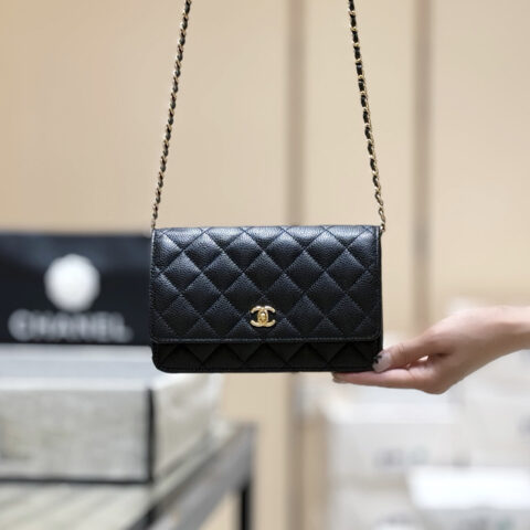 CHANEL 25C新五金转扣发财包 AP4241黑色/金扣