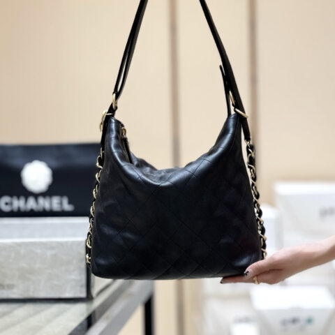 CHANEL 25s Hobo两用包👜AS5517