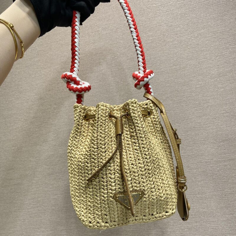 PRADA 新品编织 1BE068水桶包 本色