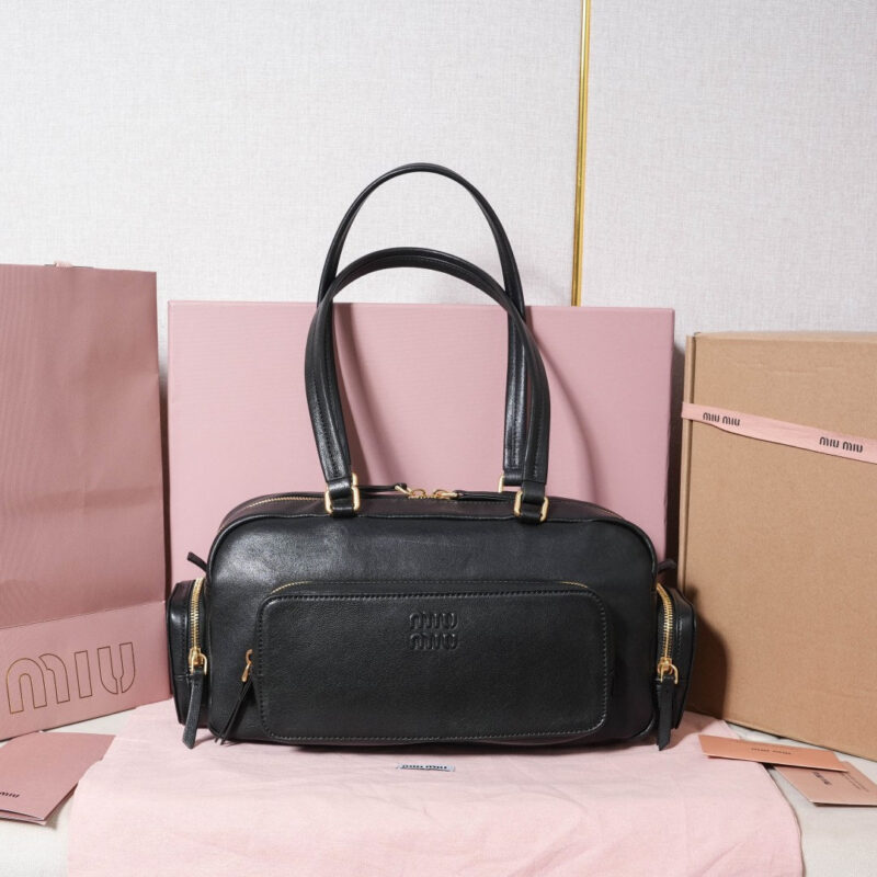 Miu新品特色款式中古机车包 5BB175黑色