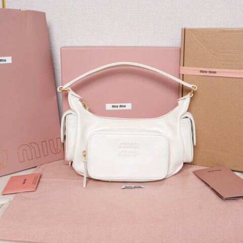 MIUMIU 机车包 5BC146白色