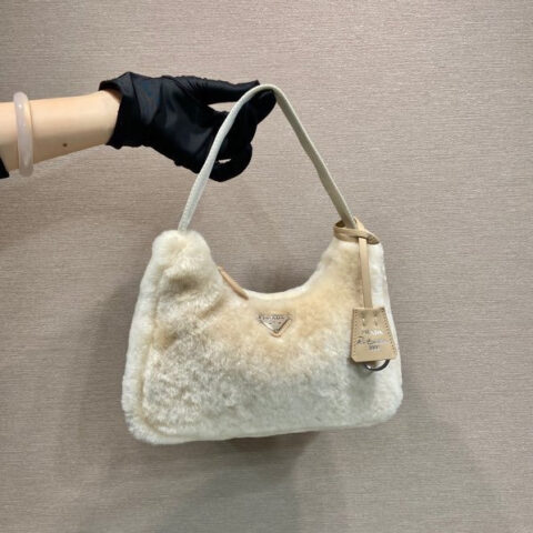 PRADA 毛绒绒Hobo升级版/山羊毛 NE515杏色