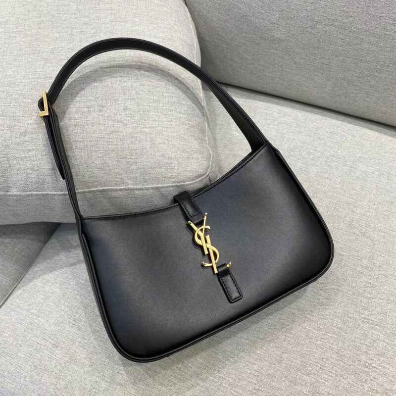 YSL 𝑳𝑬 5 𝐀̀ 7 657228平纹黑色