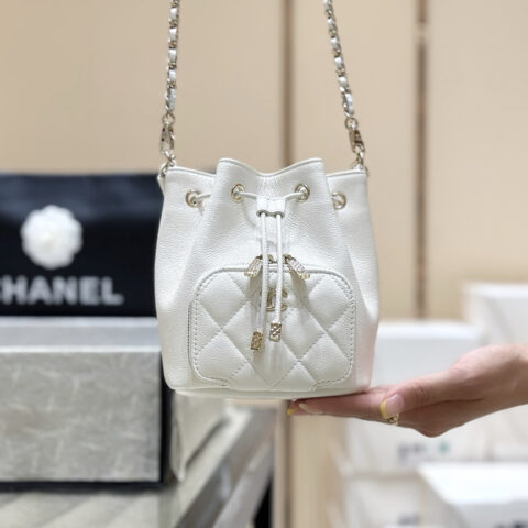 CHANEL 25B mini手提水桶包👜AP4775白色