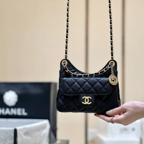 CHANEL 24C早春度假系列天猫精灵新版本单肩腋下包 AS4323黑色