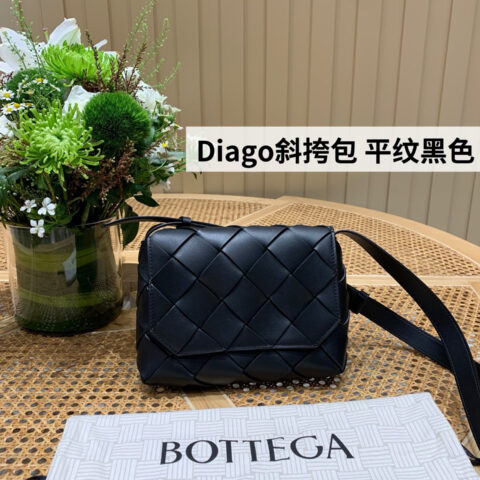 BV Diago斜挎包 795637平纹黑色