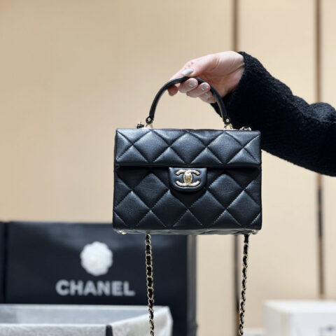 CHANEL 隐藏款Kelly复古包 AS4711