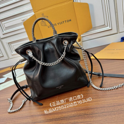 LV M25522 NEW Off Duty Backpack Vibe
