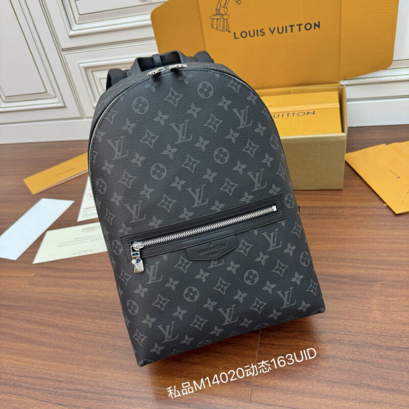 LV M14020 Discovery Slim Backpack