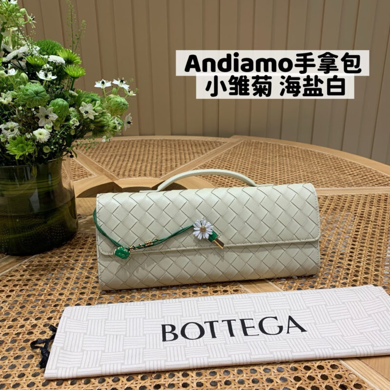 BV Andiamo手拿包 小雏菊系列 836810海盐白
