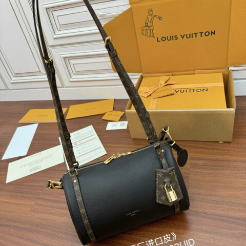 LV M26039 NEW Express PM