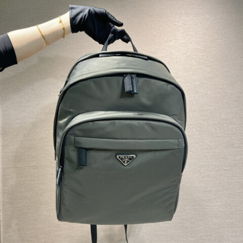PRADA 独家首发2VZ048双肩背包 绿色
