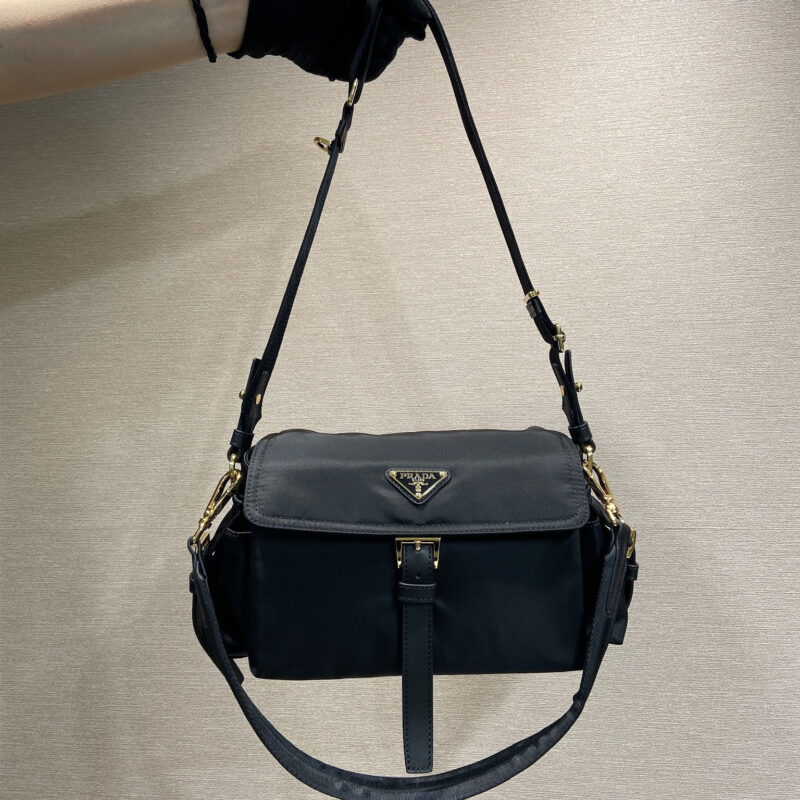 PRADA 新款邮差包 1BD394小号 黑色