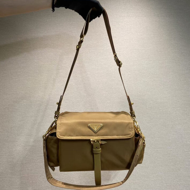 PRADA 新款邮差包 1BD394小号 棕色