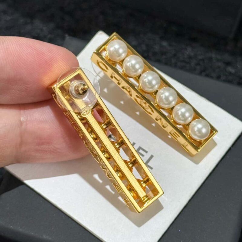 ❗️新品❗️☀️新款☑️ 香奈儿金色珍珠字母耳钉耳环 ☀️