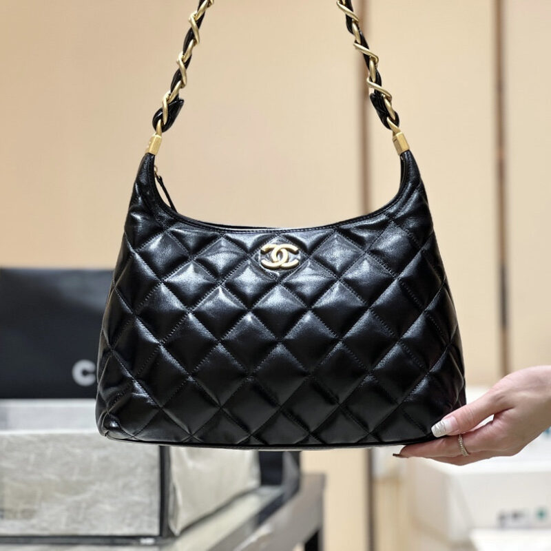 CHANEL 24A hobo腋下包 AS4923黑色