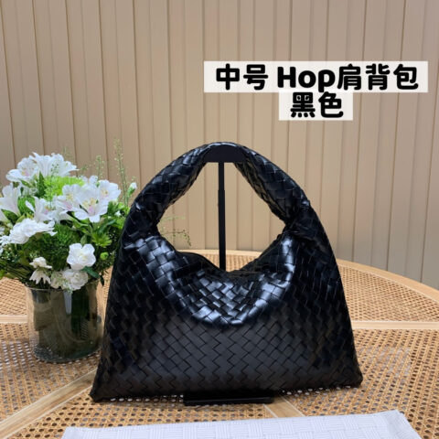 BV 中号Hop肩背包 796262全皮黑色