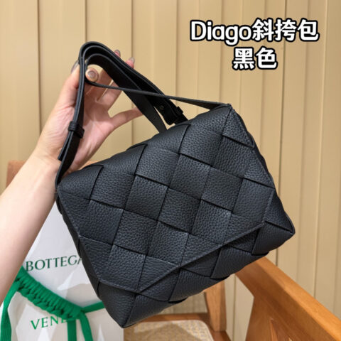 BV Diago斜挎包 795637黑色
