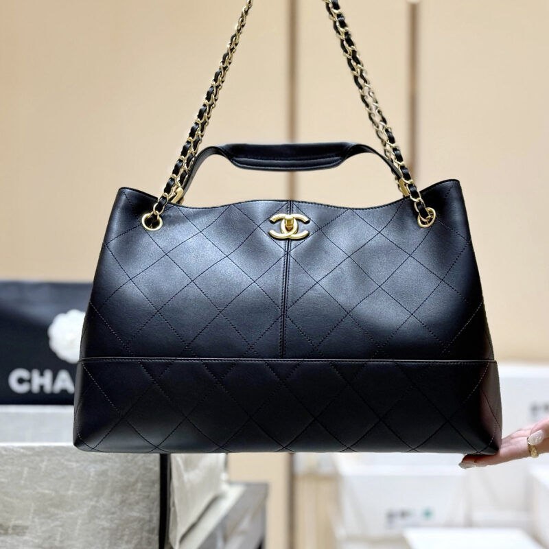 CHANEL 25A全皮Hobo👜AS5657