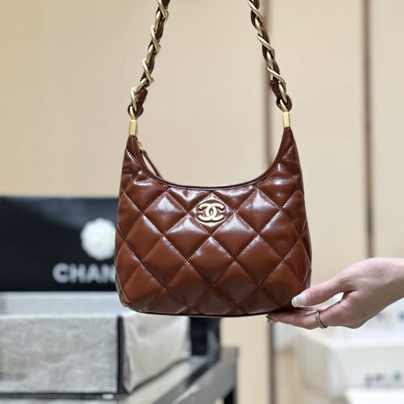 CHANEL 24A hobo腋下包 AS4922