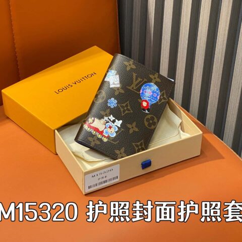 【原单精品】M15320丝印 圣诞款护照套护照夹 新款 护照封面护照套