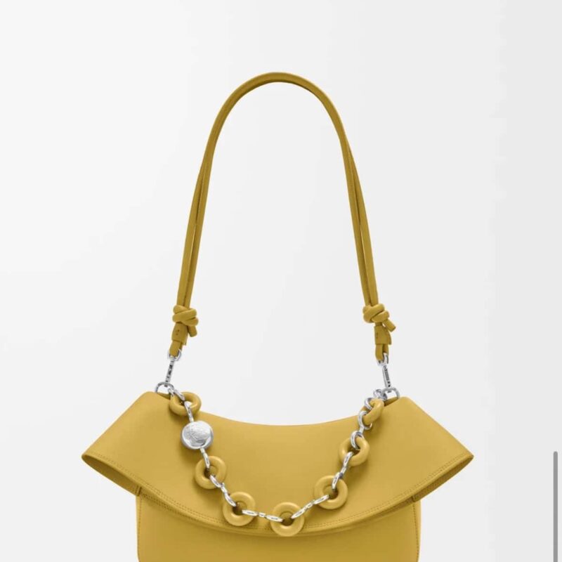 LOEWE 最新｜𝑙𝑜𝑒𝑤𝑒 𝑜𝑙𝑎 手袋“鹊定爱”七夕限定Ola手袋AP22P22X09