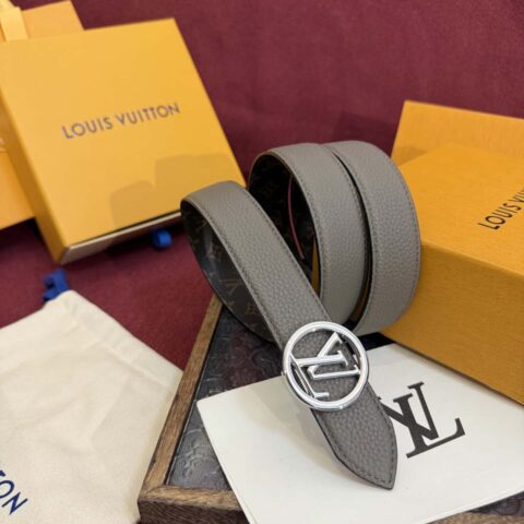 M8372W LV FLOWERGRAM ROUND 30 毫米双面腰带 银扣
