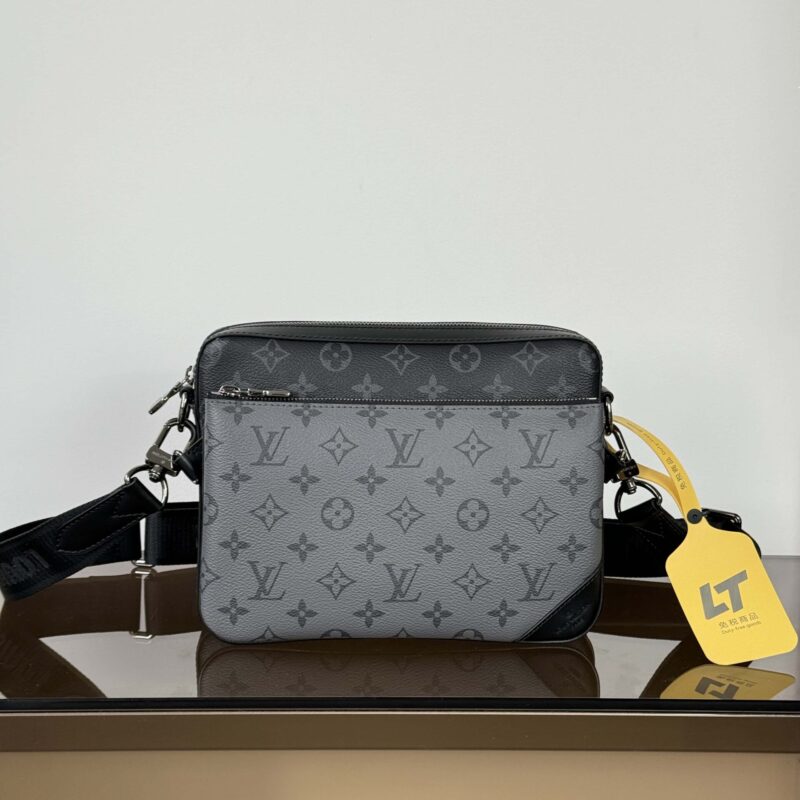 【特级原厂】  TRIO 邮差包👜  型号: M69443 动态芯片版