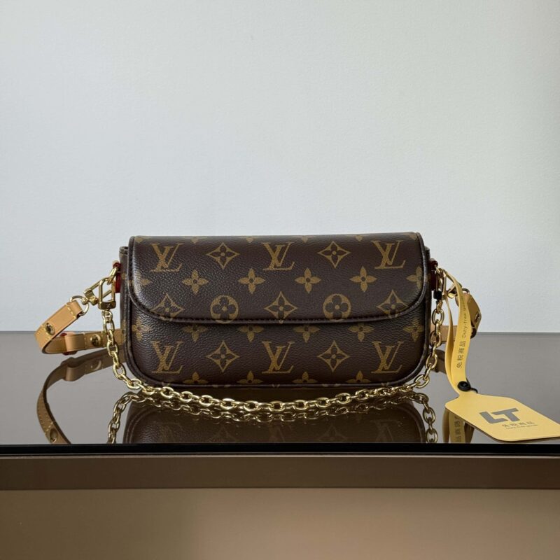 【特级原厂】  WALLET ON CHAIN IVY 手袋👜  型号: M81911老花 动态芯片版