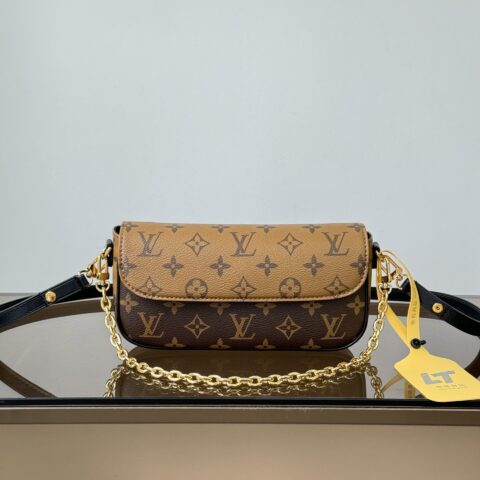 【特级原厂】  WALLET ON CHAIN IVY 手袋👜  型号: M26587拼花 动态芯片版