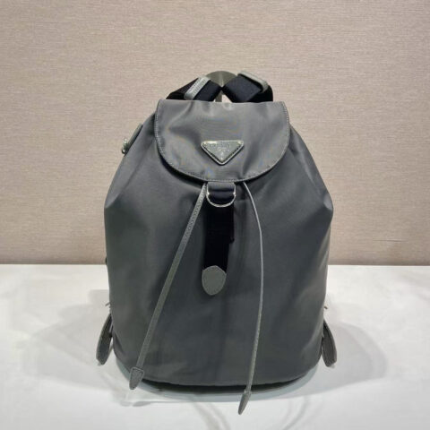 PRADA 新品1BZ0197双肩背包 灰色