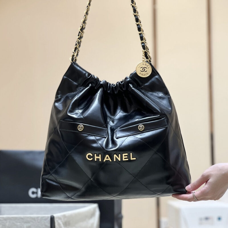CHANEL 24B 22BAG双口袋黑金 AS3261
