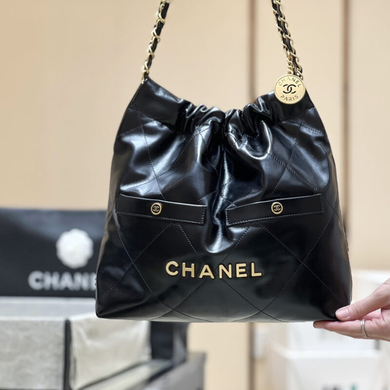 CHANEL 24B 22BAG双口袋黑金 AS3260