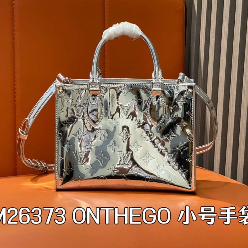 【原单精品】M26373银色 镜面漆皮小号四方包 当季新款 ONTHEGO 小号手袋
