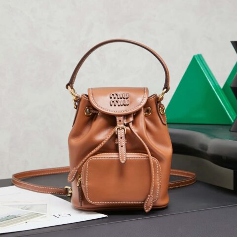 Miumiu缪缪MIU新品学院风迷你双肩包5BZ045