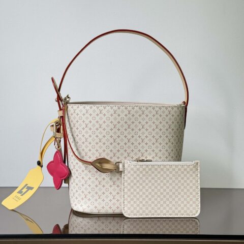 【特级原厂】  AII In BB 手袋👜  型号: M15130沙丘色 动态芯片版