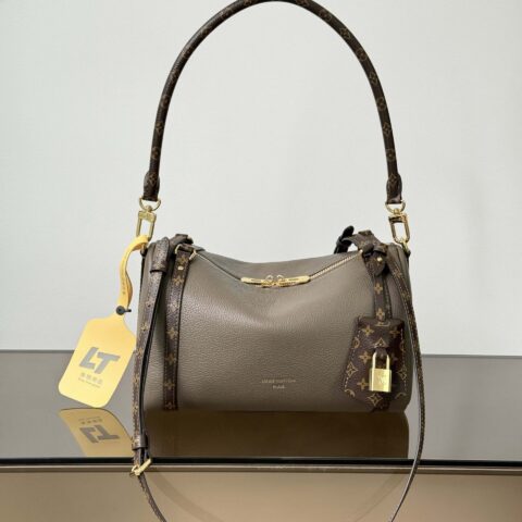 【特级原厂】  EXPRESS  小号手袋👜  型号: M26360 动态芯片版