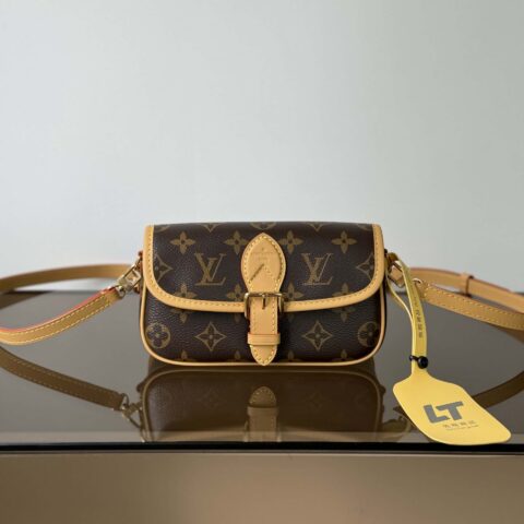 【特级原厂】 Nano DIANE 手袋👜 型号: M83298老花 动态芯片版