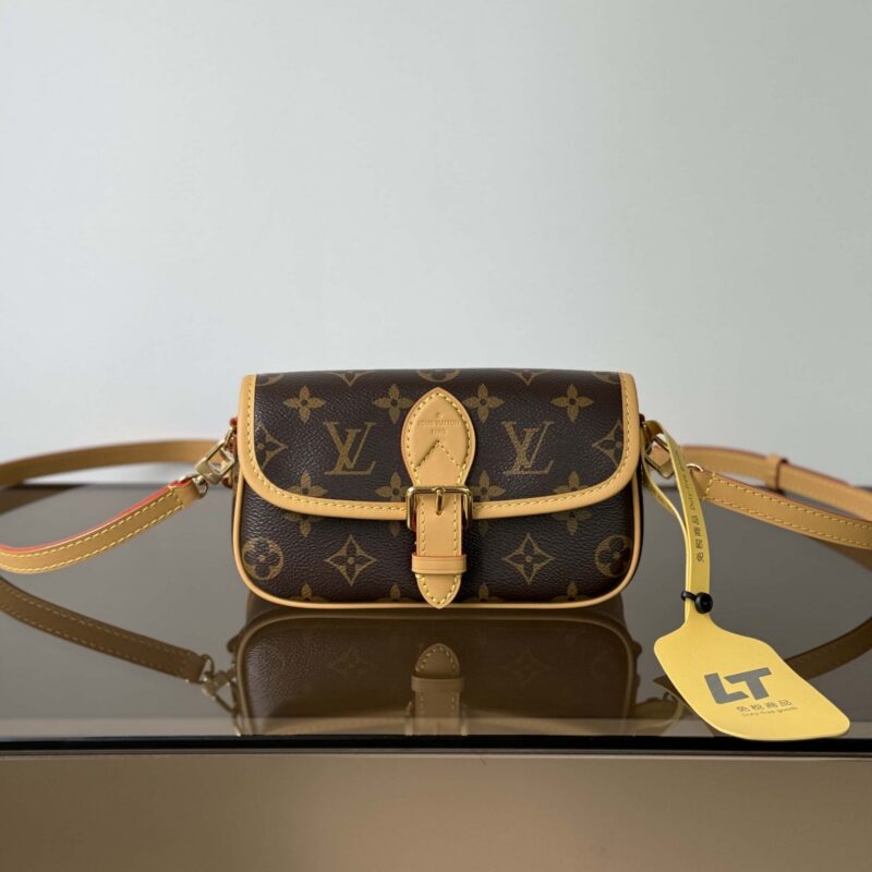 【特级原厂】 Nano DIANE 手袋👜 型号: M83298老花 动态芯片版