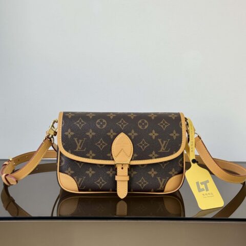 【特级原厂】 DIANE 手袋👜  型号: M45985肩带款 动态芯片版