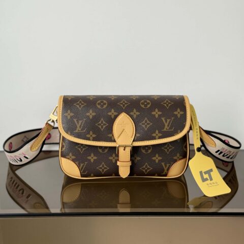 【特级原厂】 DIANE 手袋👜  型号: M45985老花 动态芯片版