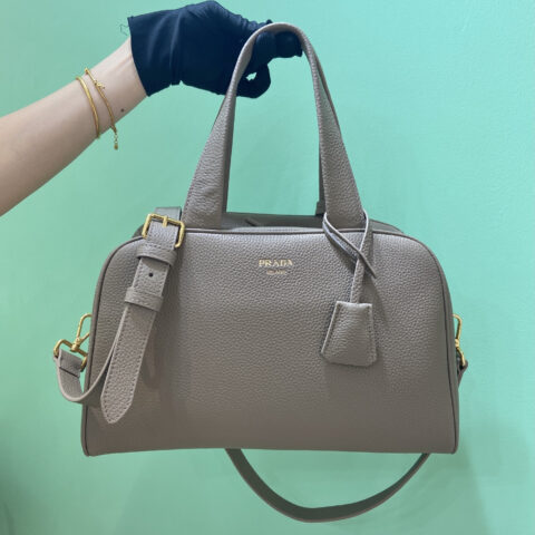 PRADA 新品1BB148 灰色