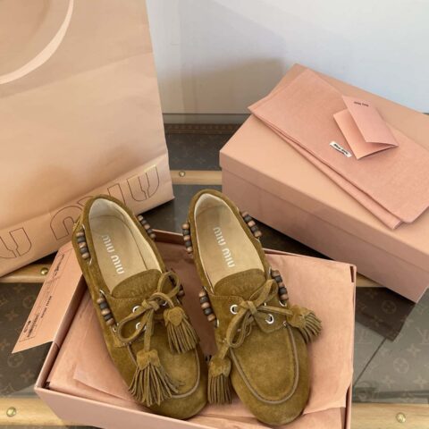 𝐌𝐢𝐮 𝐌𝐢𝐮||缪缪𝟐𝟎𝟐𝟓秋冬麂皮绒面流苏乐福鞋‼️