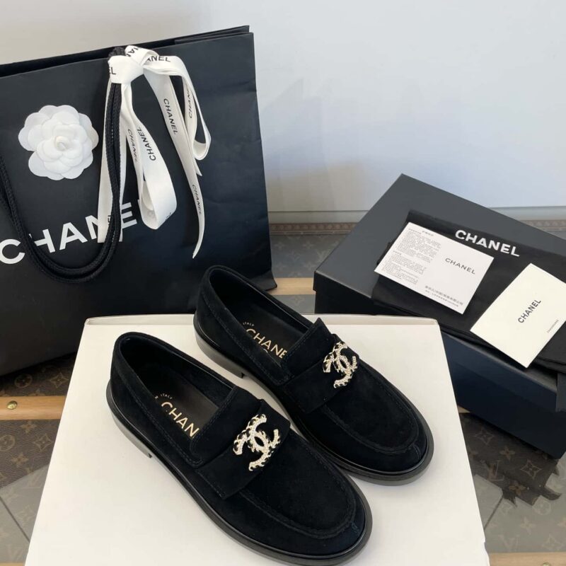 𝗖𝗛*𝗔𝗡𝗟||小香𝟐𝟎𝟐𝟓𝗔手工坊双C金色水钻扣 麂皮乐福鞋