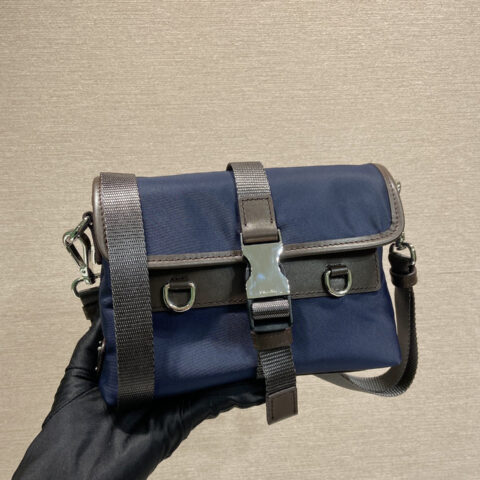 PRADA🎉新品🎉2ZT071手机包🎉🎉蓝色