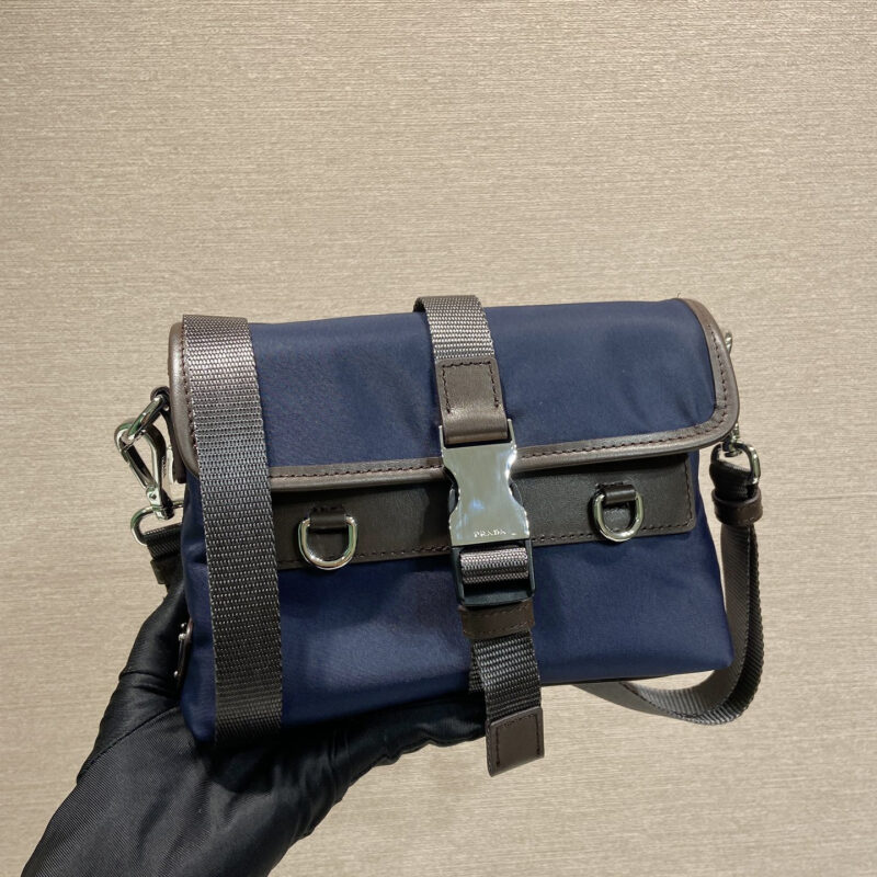 PRADA🎉新品🎉2ZT071手机包🎉🎉蓝色