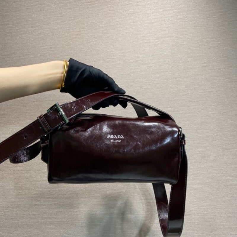 PRADA🎉新款波士顿🎉2VH188油腊皮🎉🎉酒红