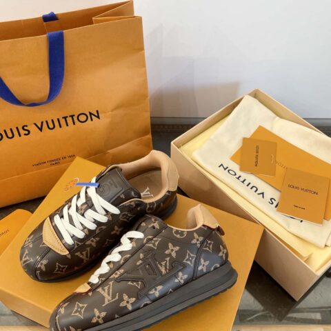 男女款1v✨驴家✖𝐍𝐢𝐠𝐨联名𝟐𝟎𝟐𝟓最新𝐁𝗨𝐓𝐓𝐄𝐑𝐒𝐎𝐅𝐓男女同款运动面包鞋//阿甘鞋‼️